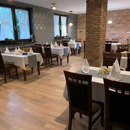 A&P Motel Миколув Экстерьер фото