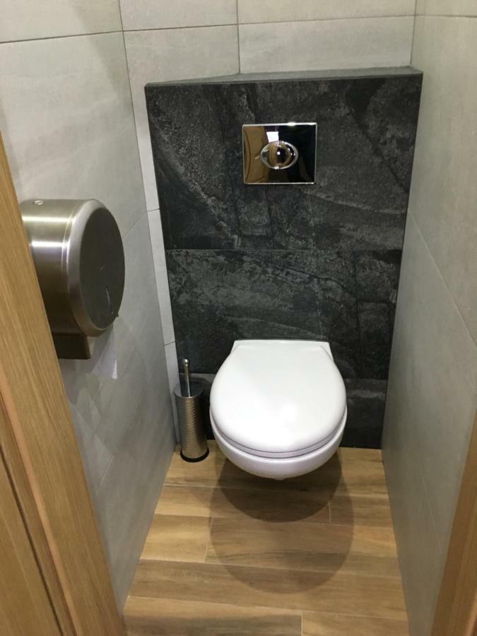 A&P Motel Миколув Экстерьер фото